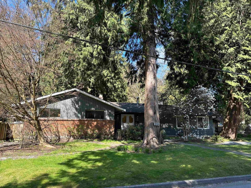 909 Seymour Boulevard
