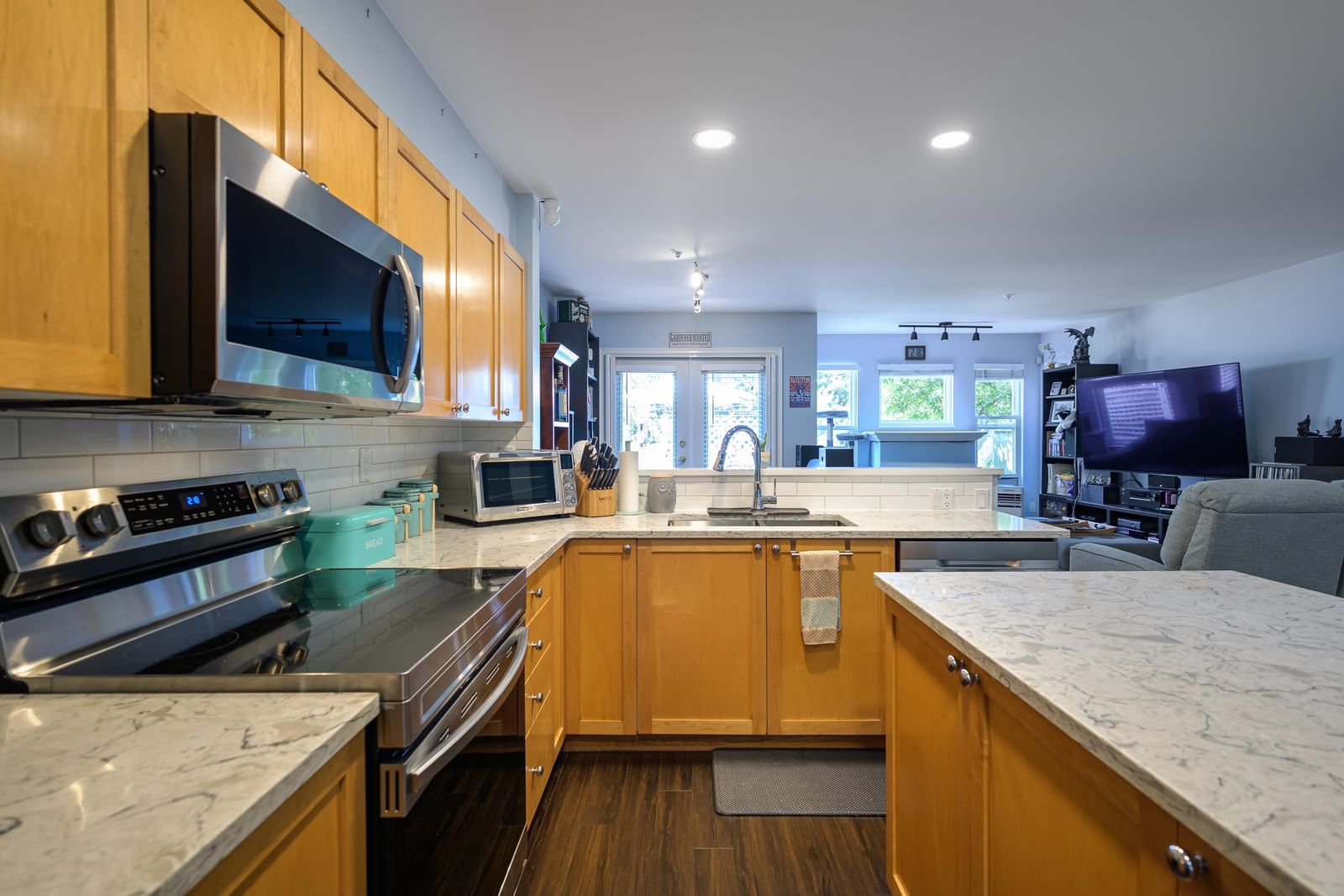 Listing Image 14