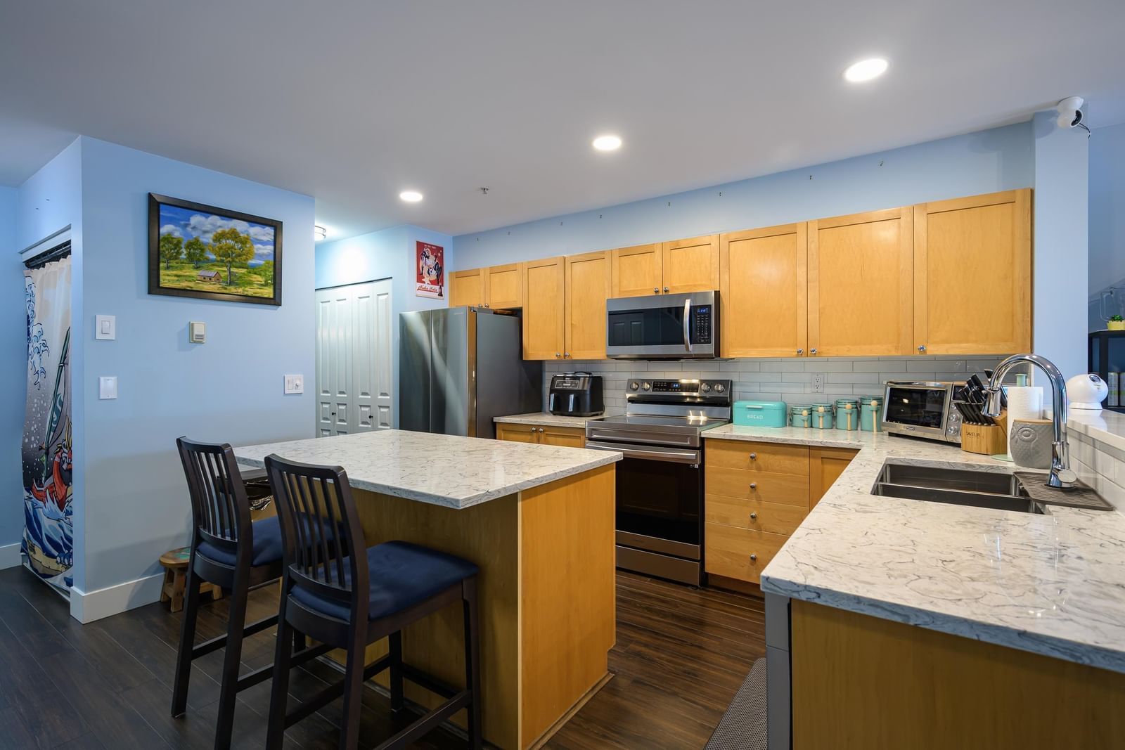 Listing Image 9