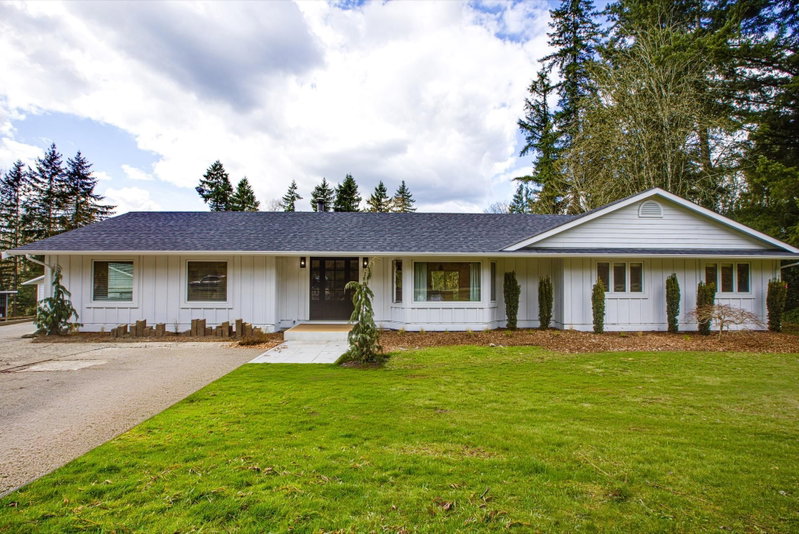 7025 Hesslea Crescent