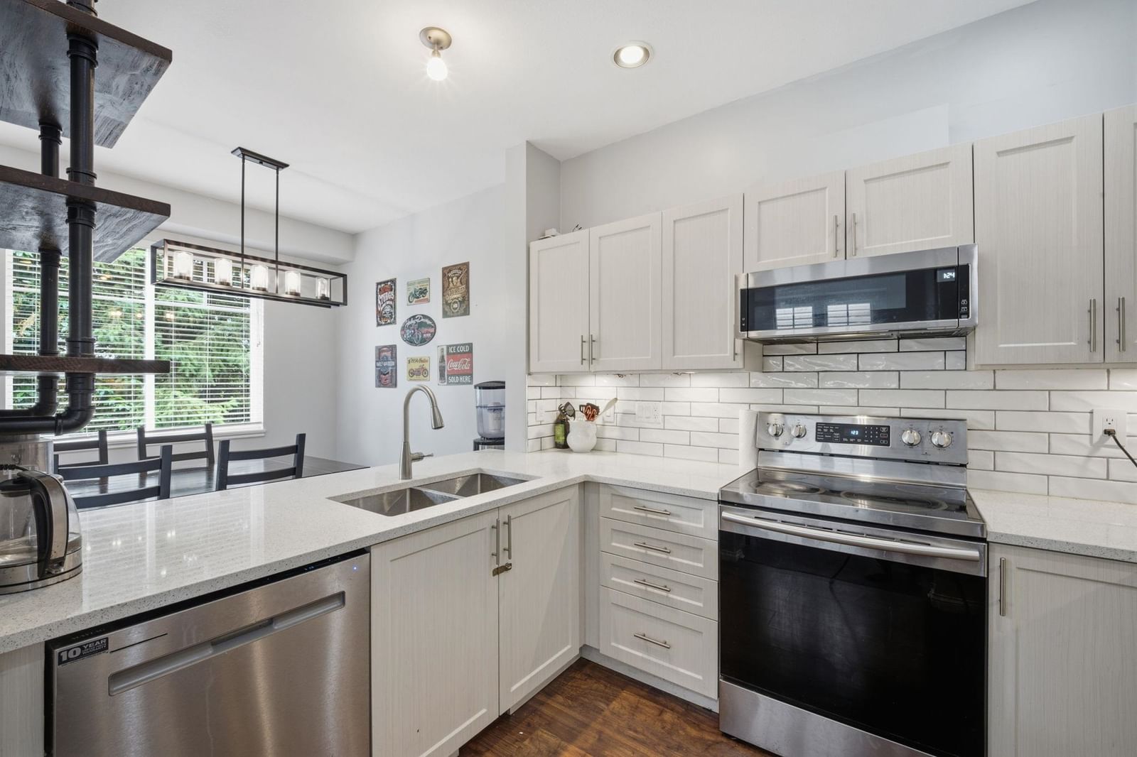Listing Image 15