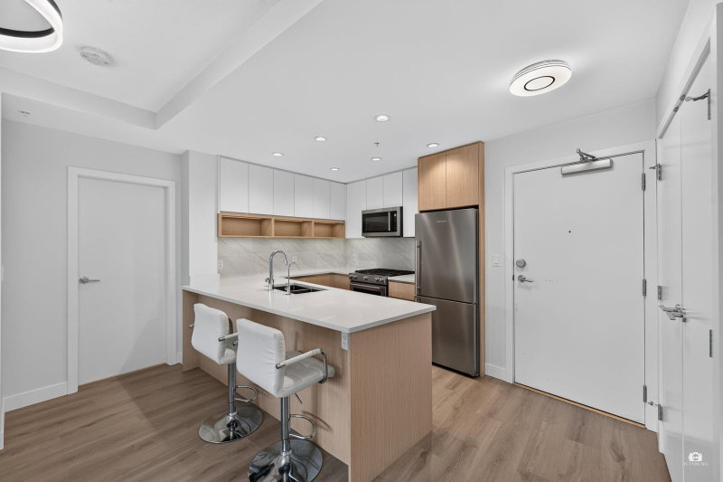 105 - 8940 University Crescent