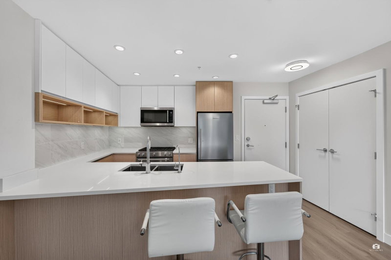 105 - 8940 University Crescent