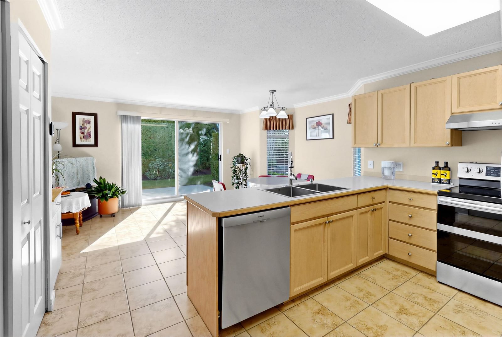 Listing Image 13
