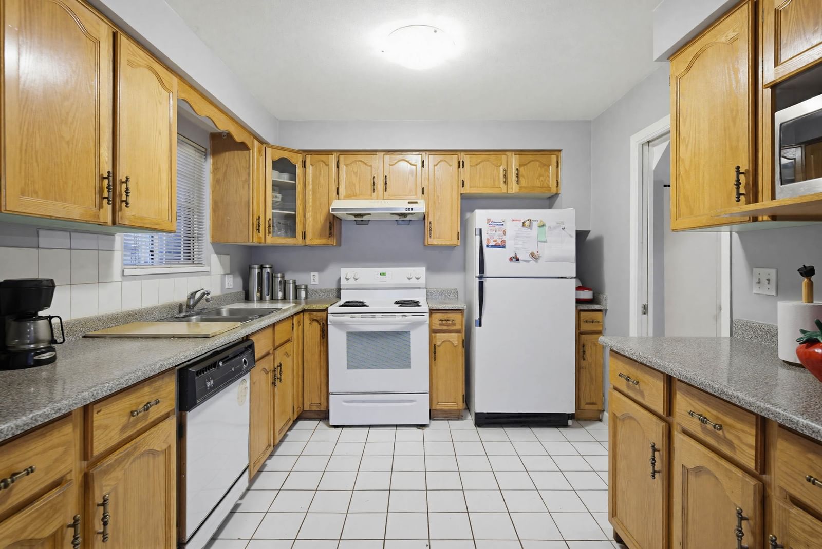Listing Image 9