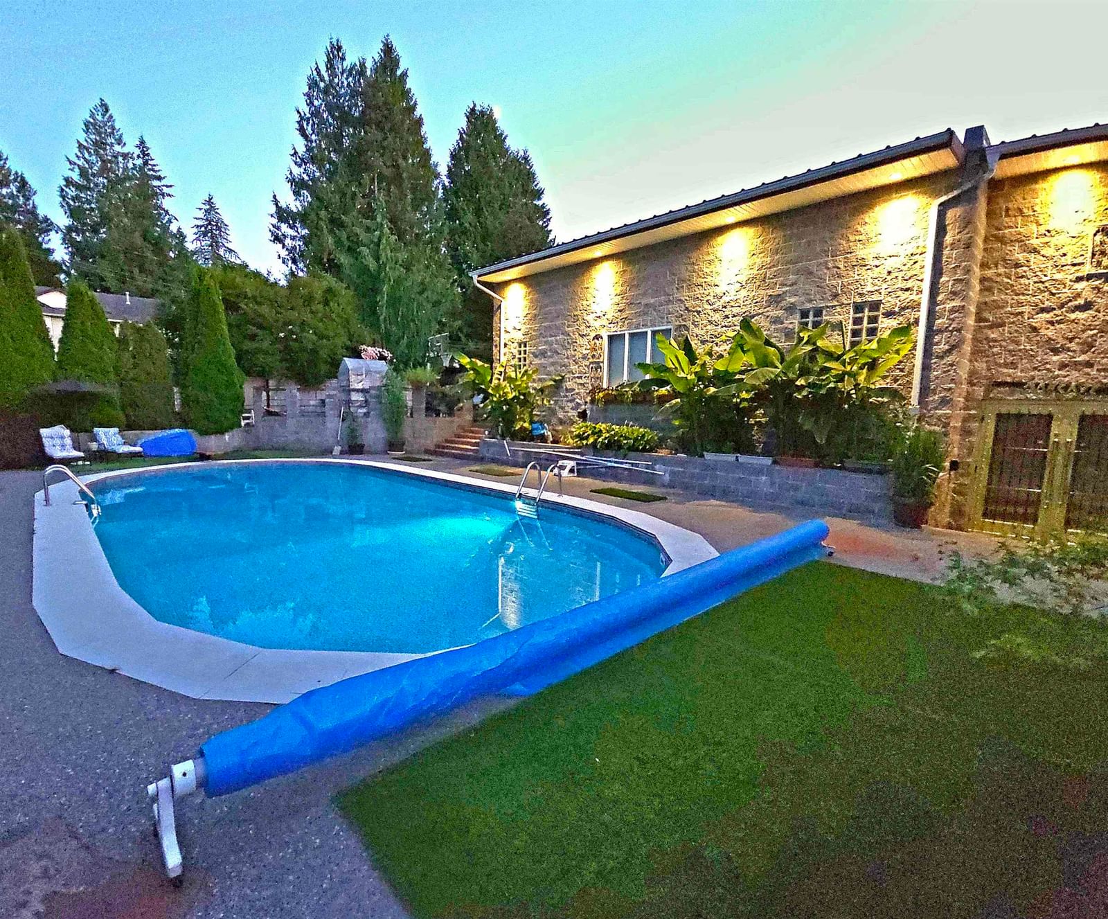 Listing Image 5