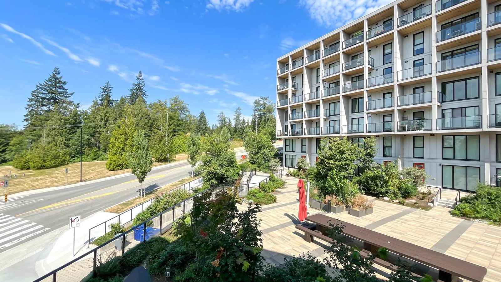 Listing Image 6