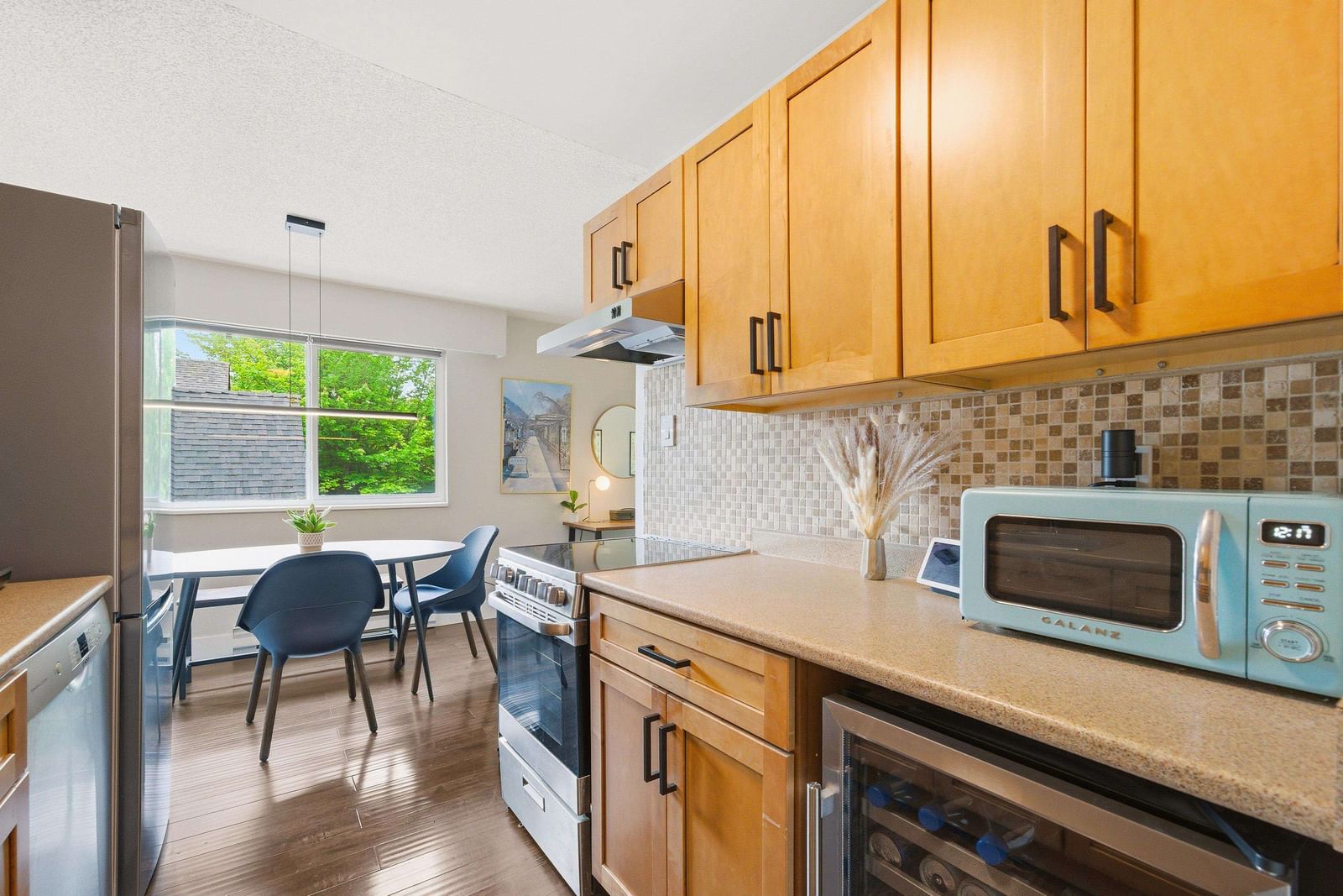 Listing Image 19