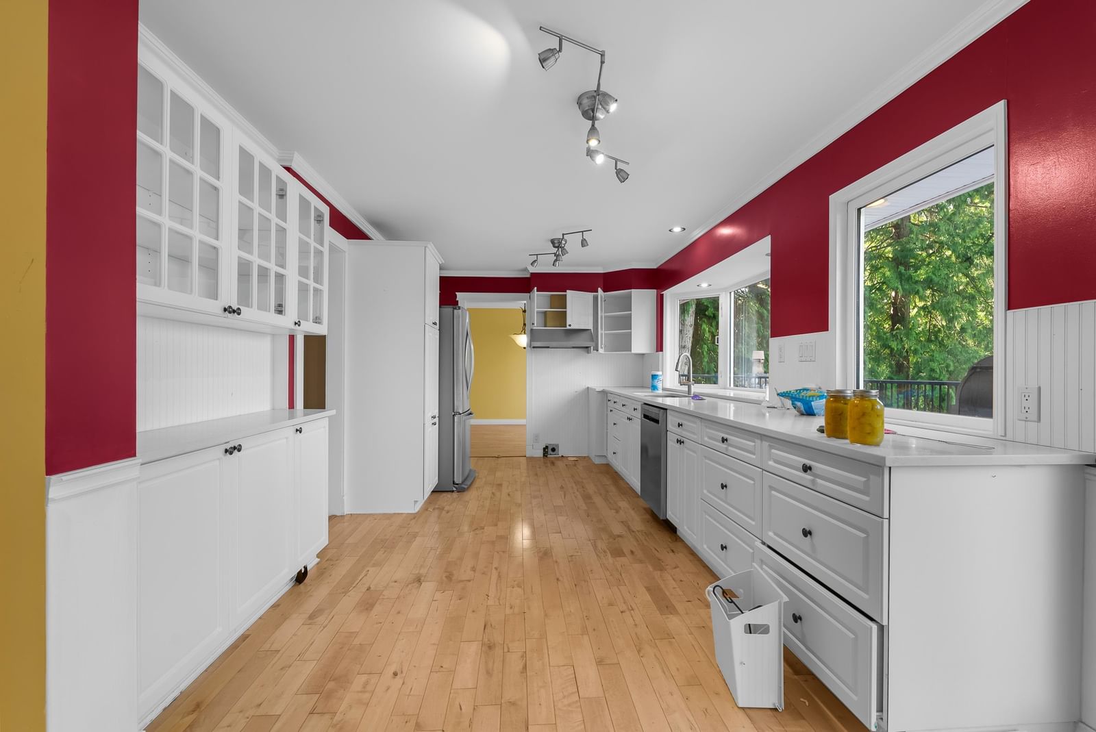 Listing Image 13