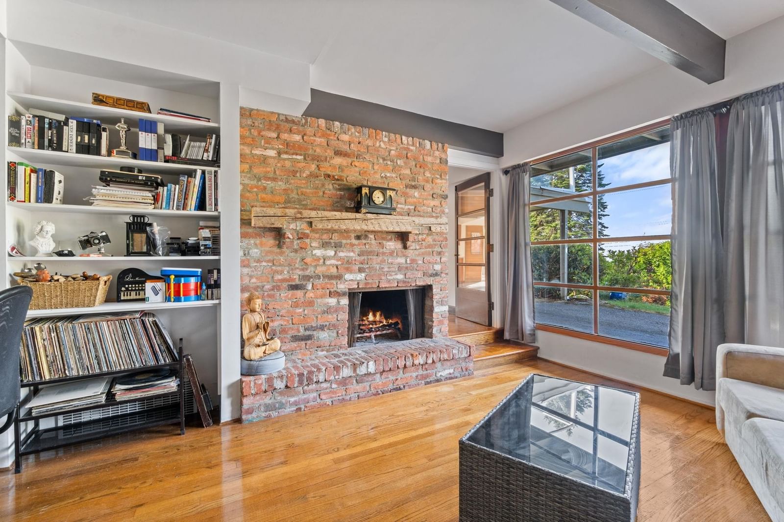 Listing Image 14