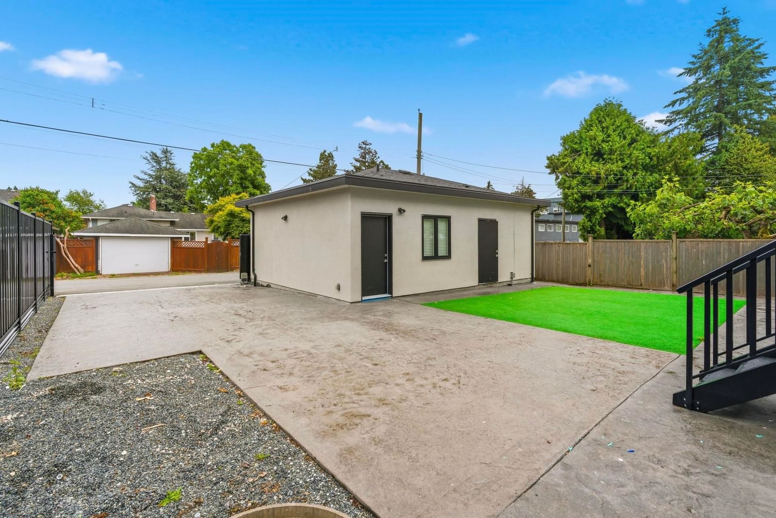 Listing Image 20
