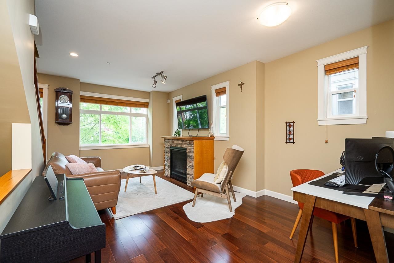 Listing Image 14