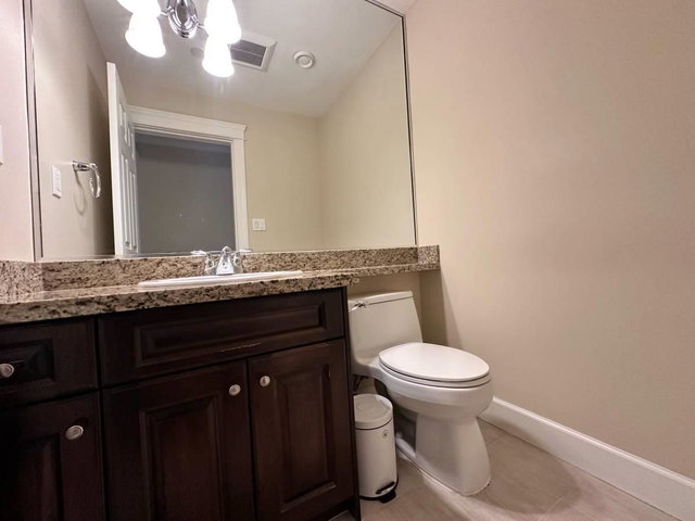 35xx W 19th Avenue W