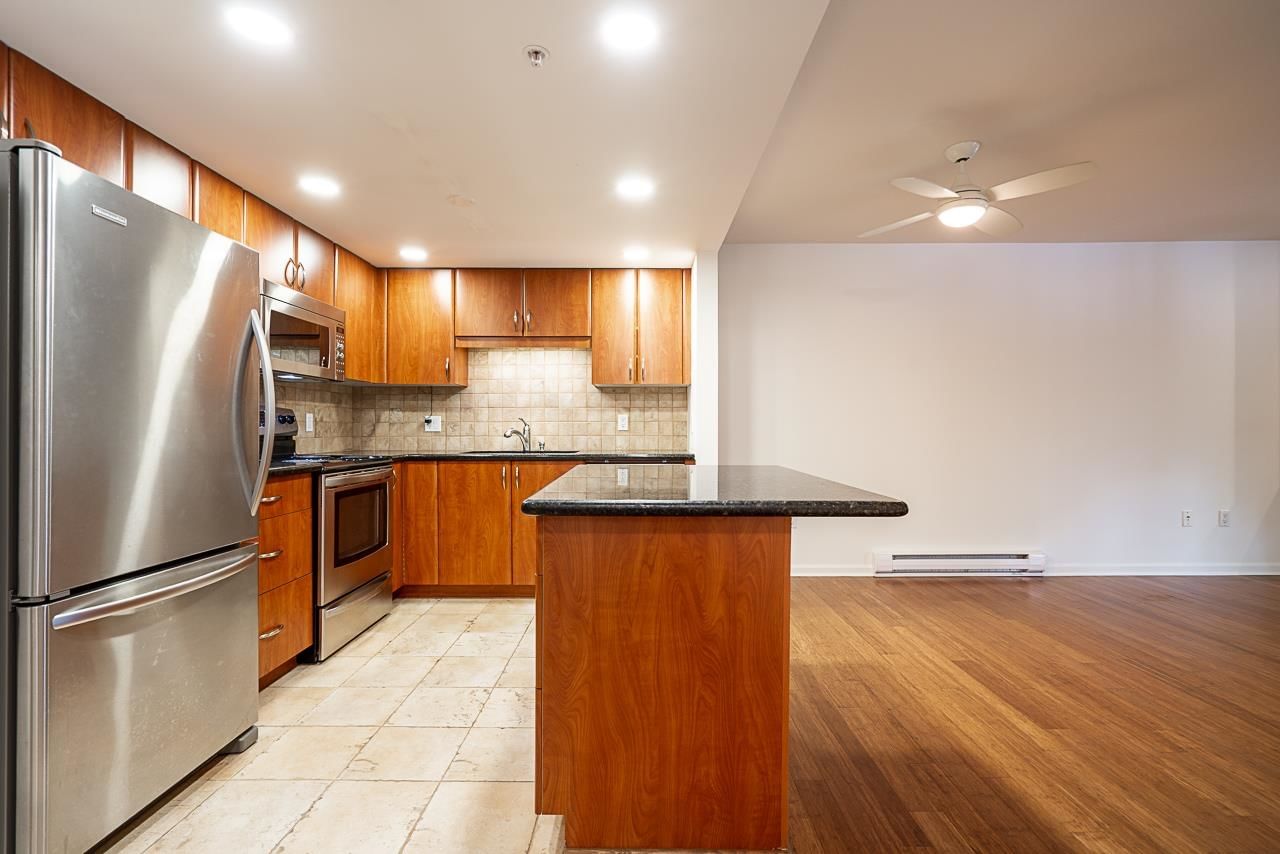 Listing Image 16
