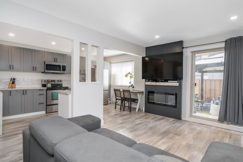 62 - 27456 32 Avenue