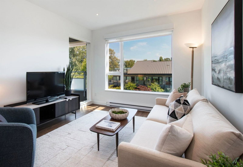 402 - 1061 Marine Drive