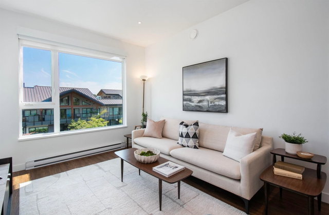 402 - 1061 Marine Drive