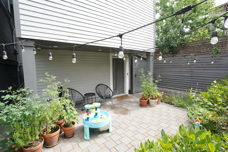 1025 Keefer Street