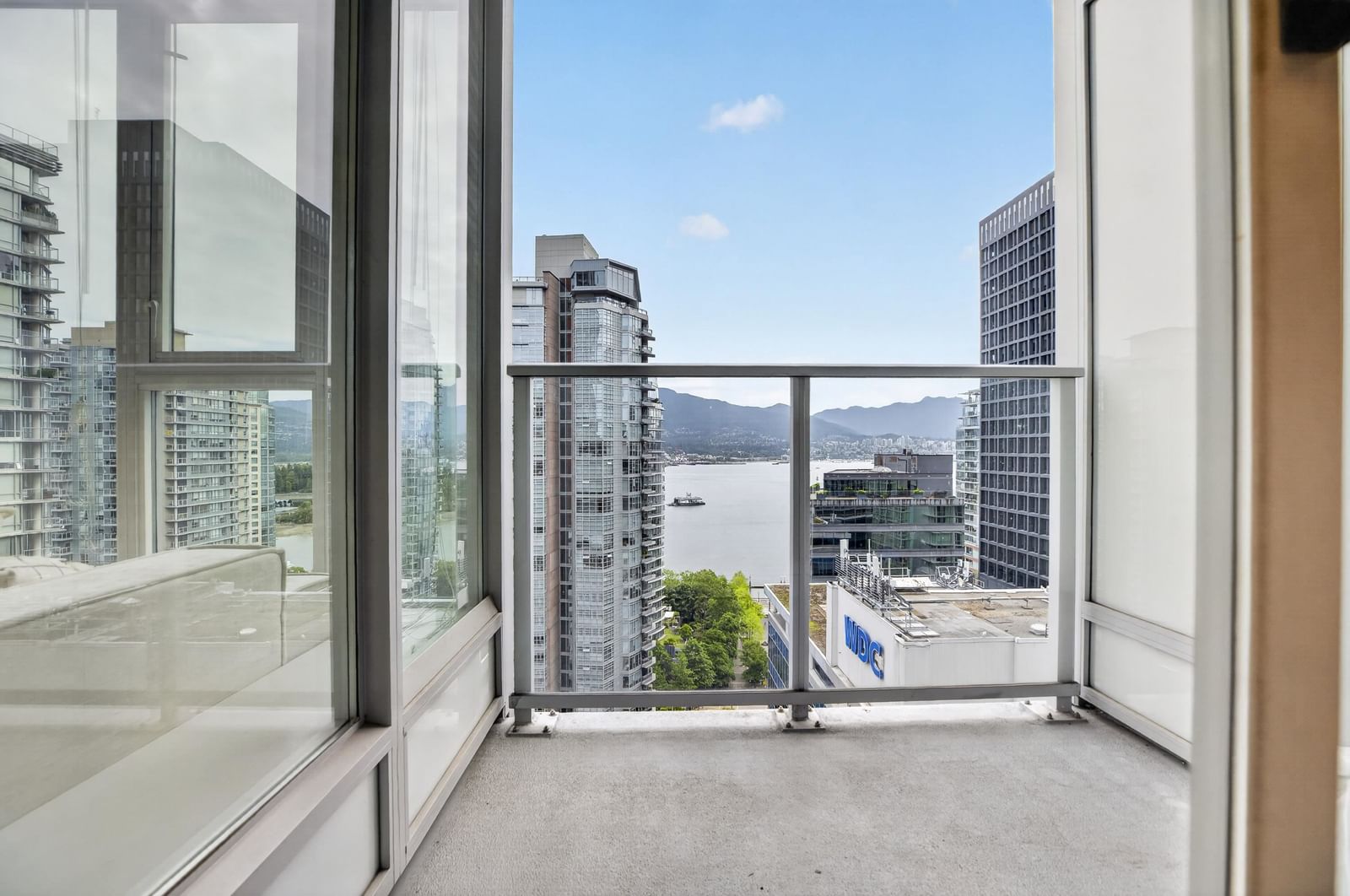 Listing Image 10