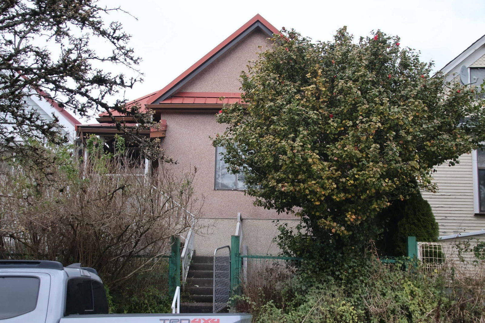 Listing Image 6