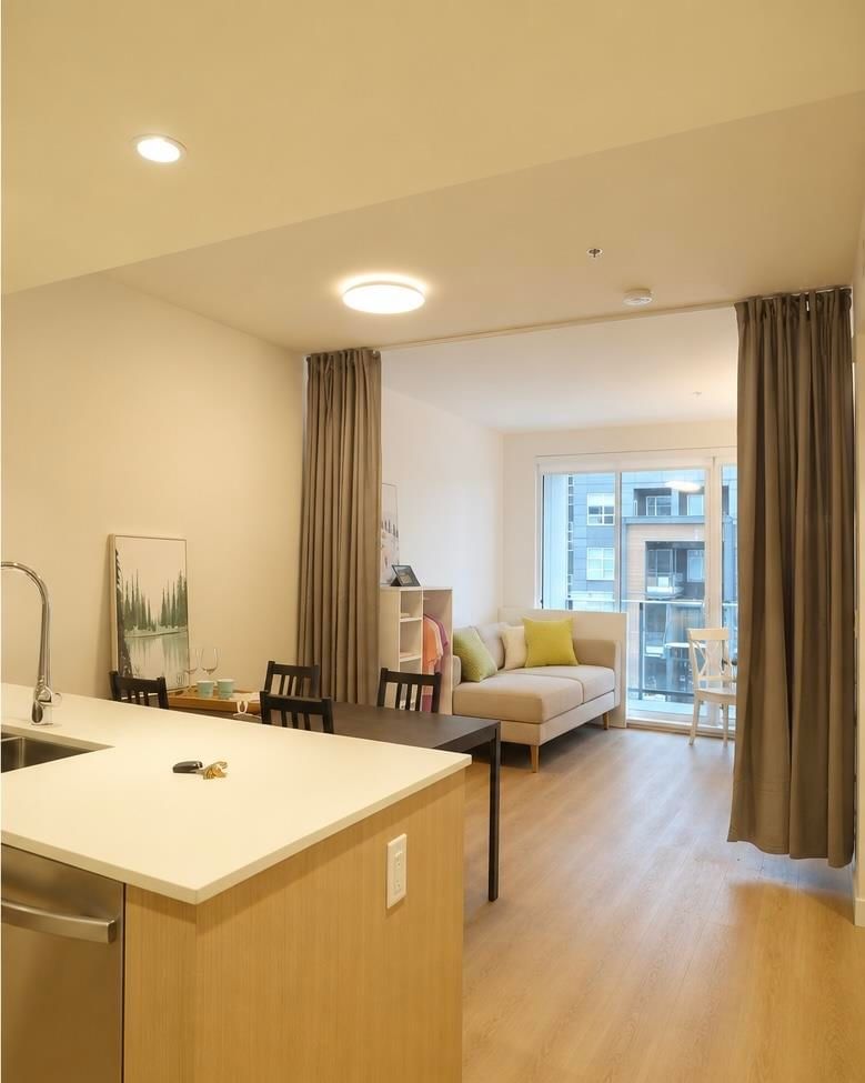 4xx - 9888 University Crescent