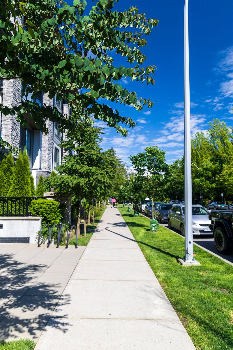 415 - 15351 101 Avenue