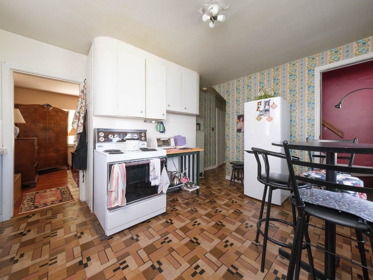 Listing Image 12