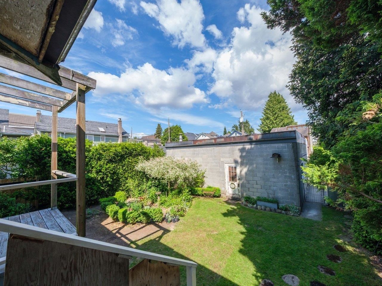 Listing Image 16