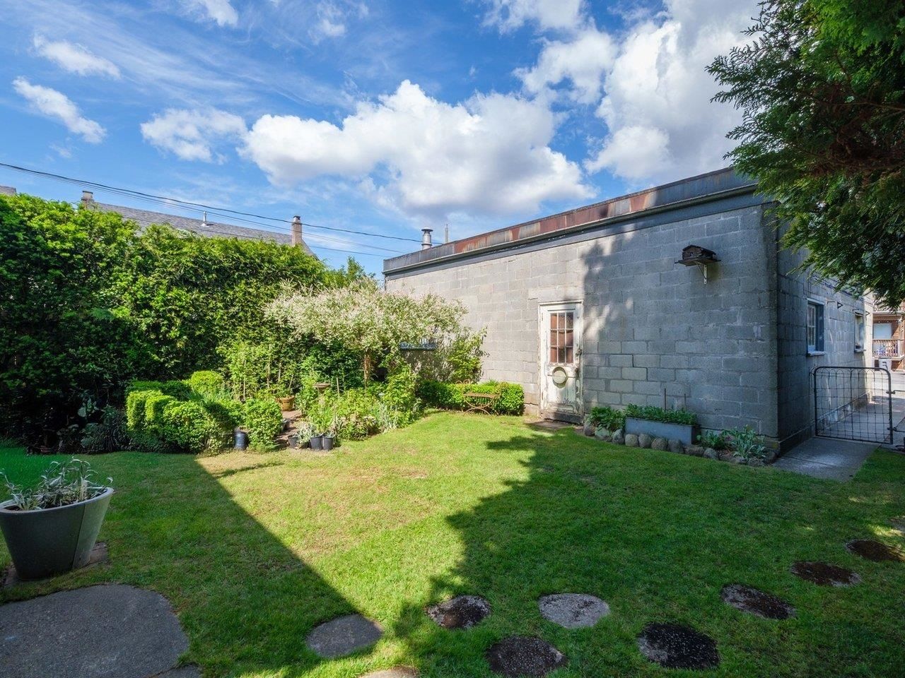 Listing Image 17