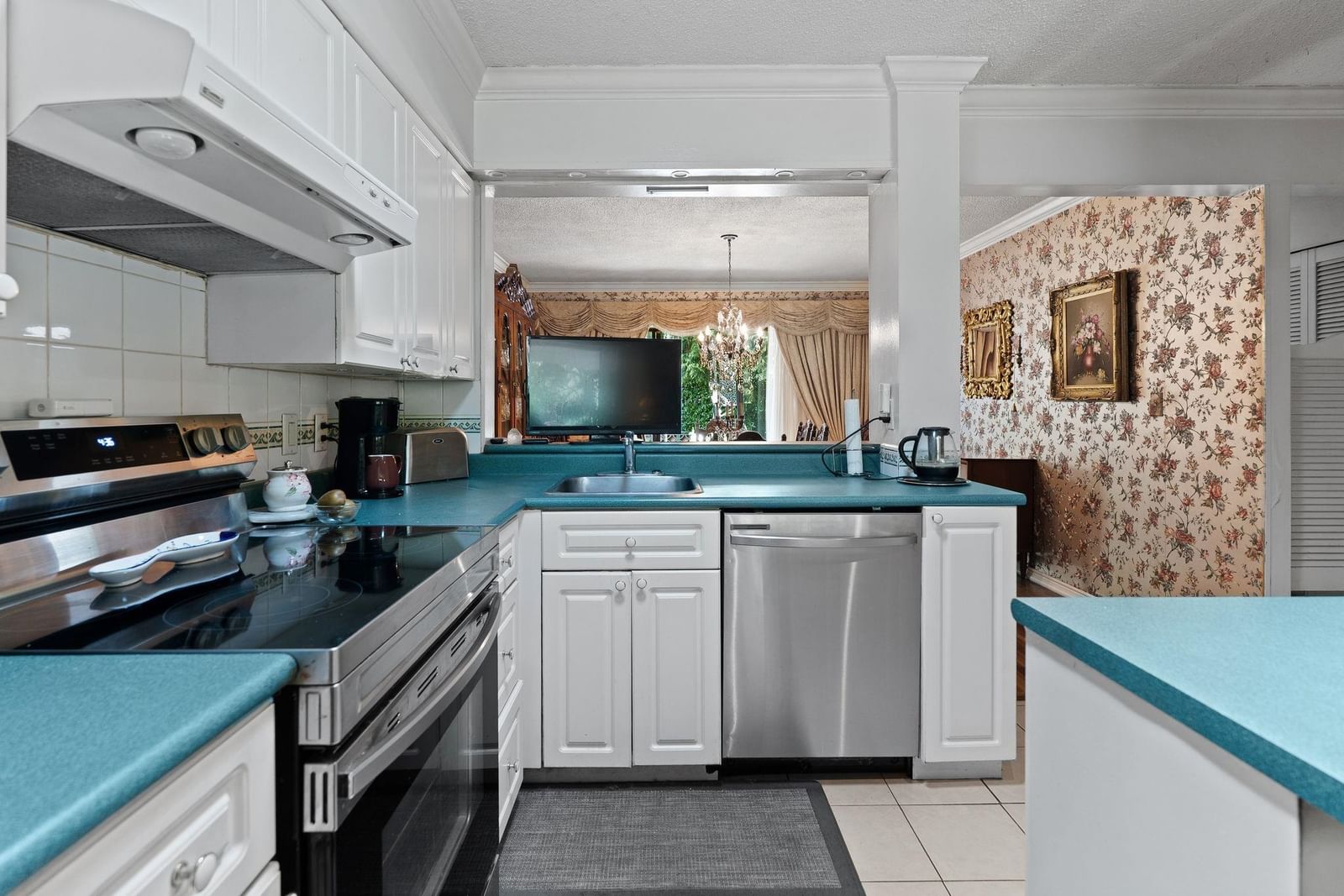Listing Image 13