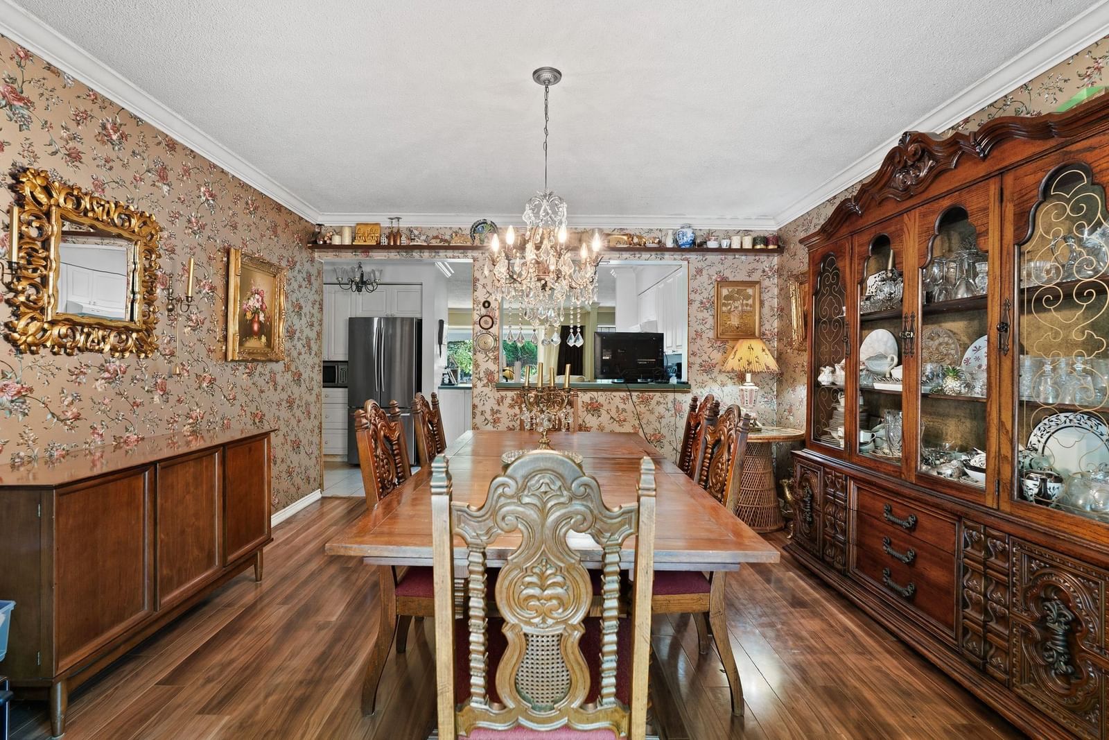 Listing Image 16