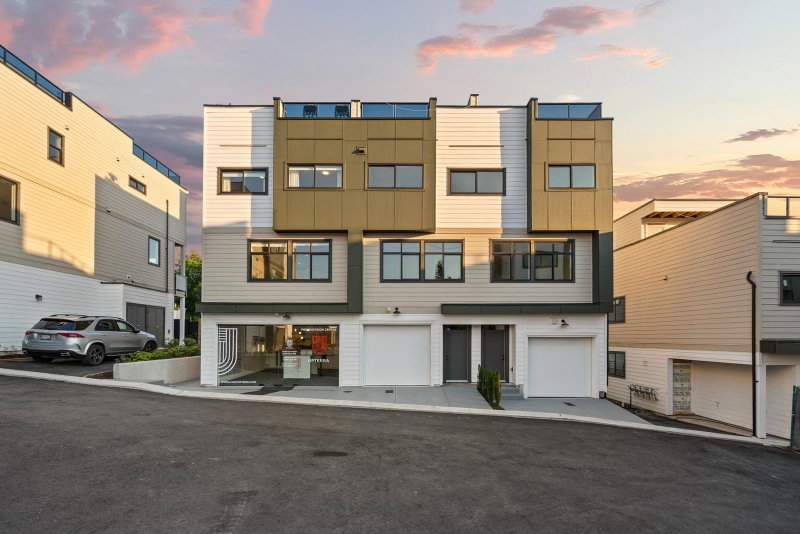 110 - 34588 Marshall Road