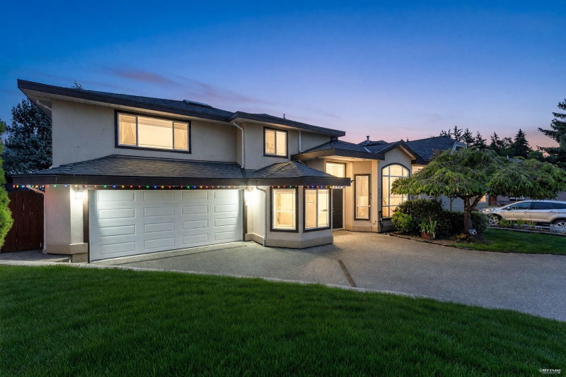 7882 165a Street