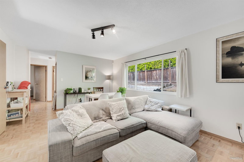 Back unit - 8607 Selkirk Street