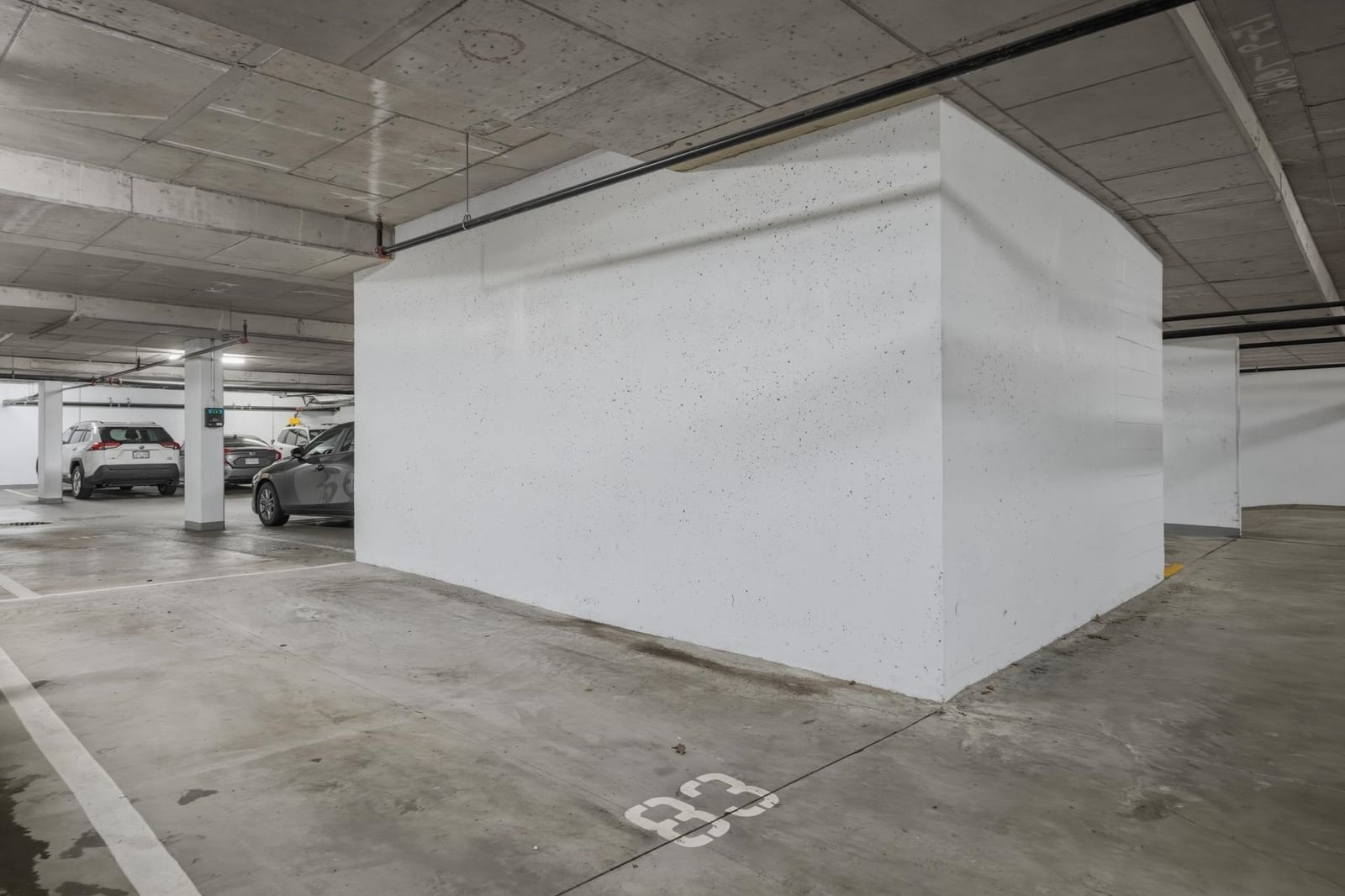Listing Image 17