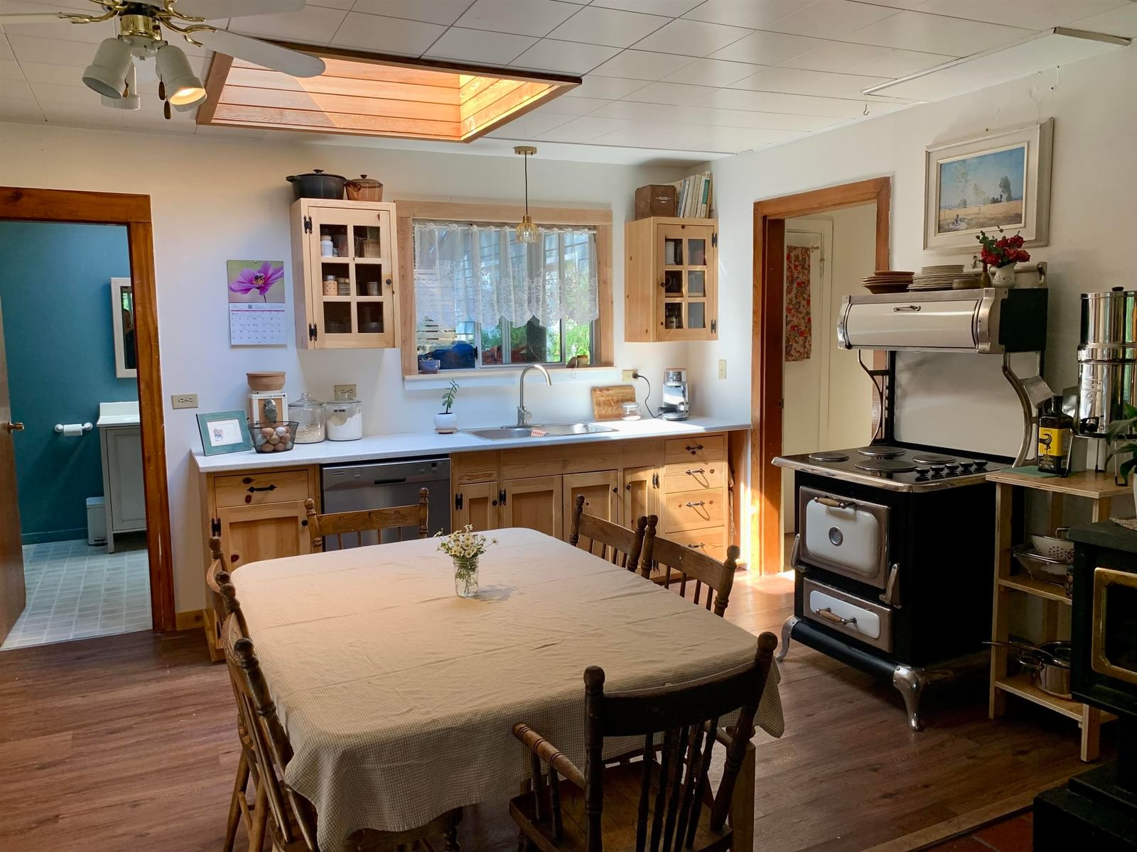 Listing Image 16