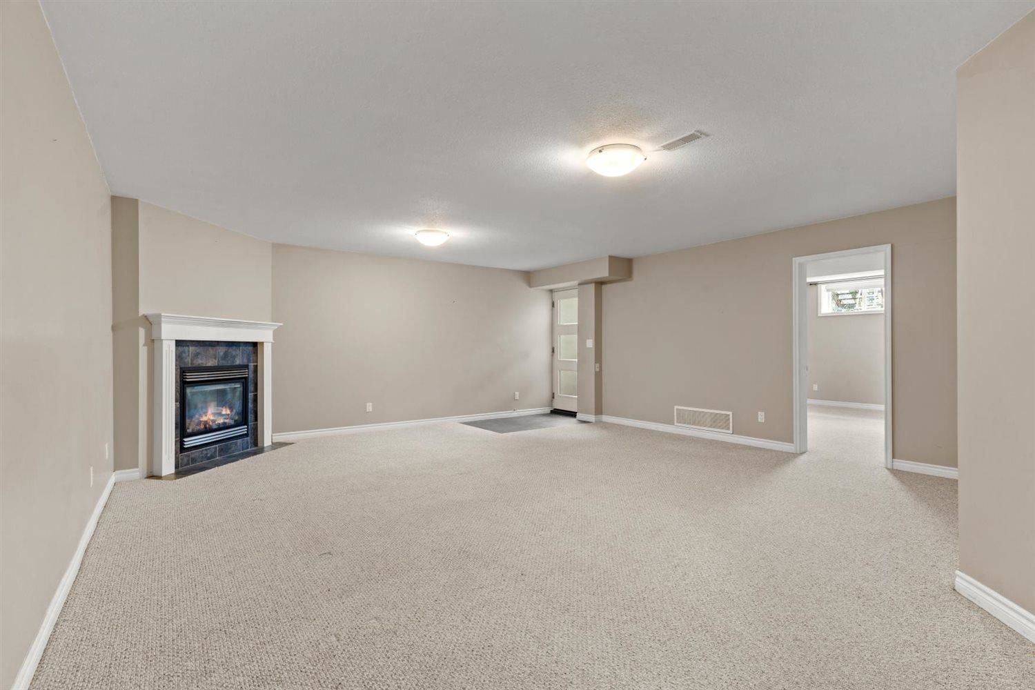 Listing Image 24