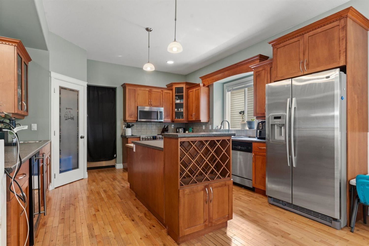 Listing Image 8