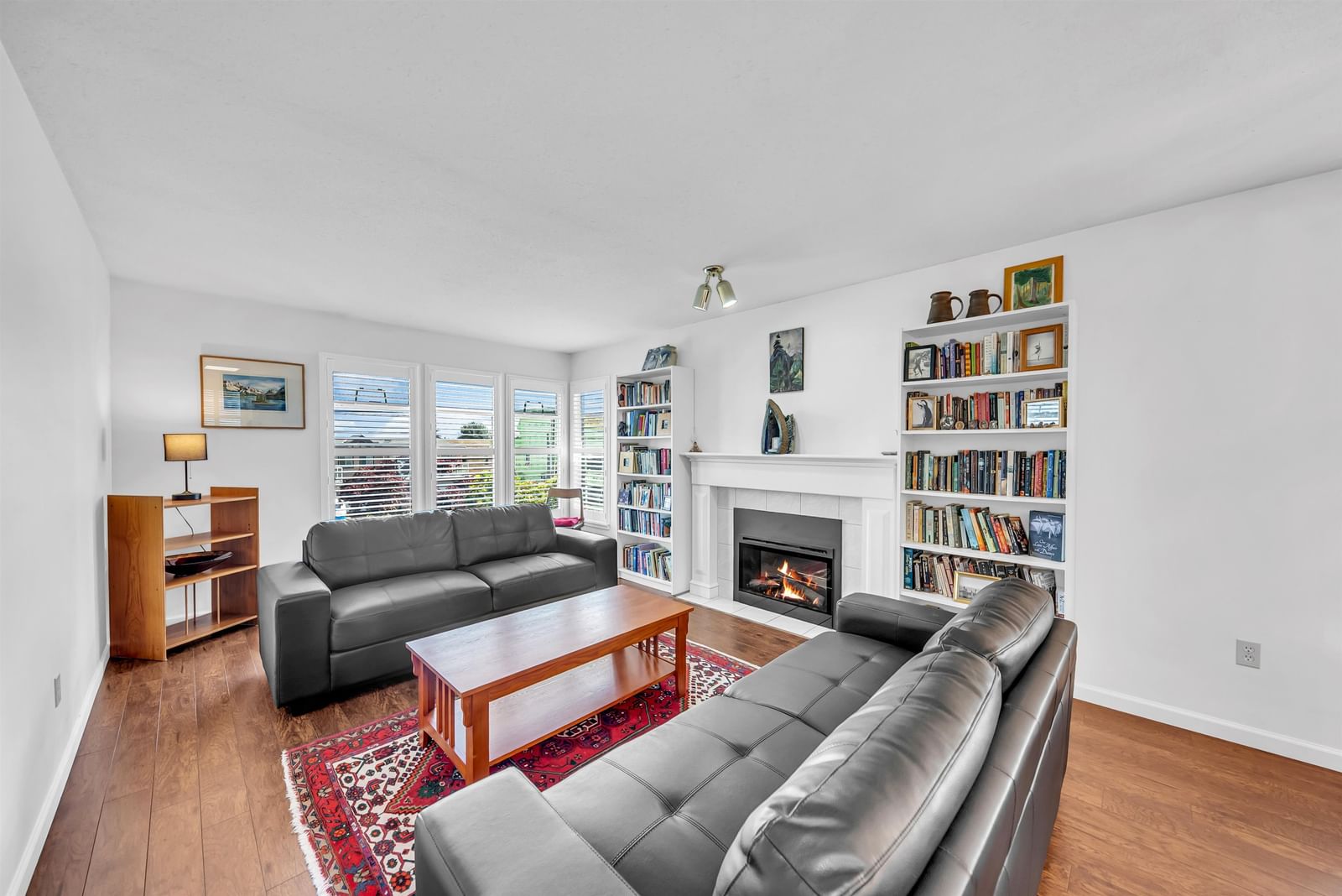 Listing Image 18