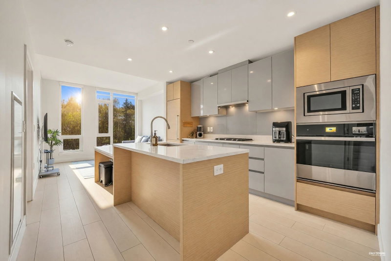 512 - 3538 Sawmill Crescent