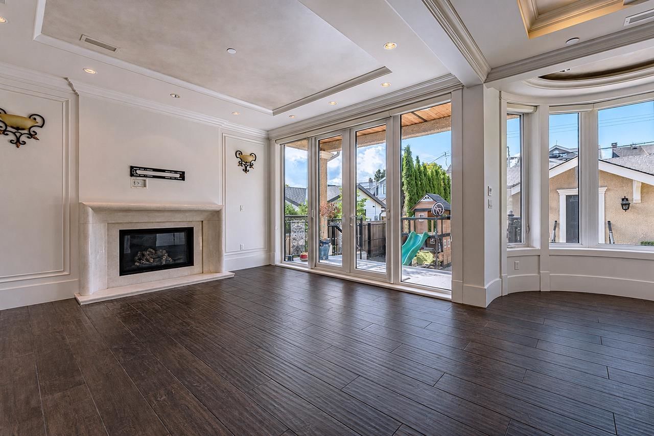 Listing Image 9