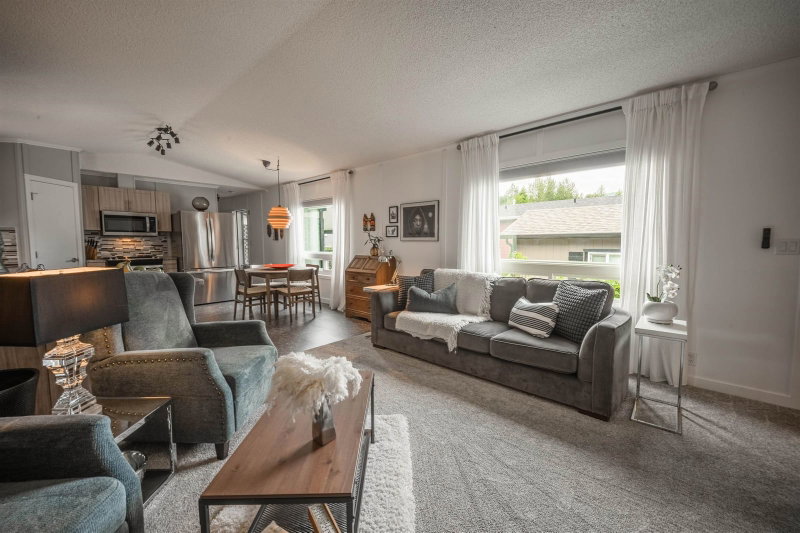 43 - 59060 Lougheed Highway