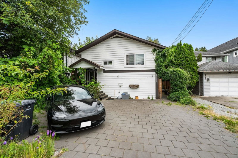 1315 Pitt River Road