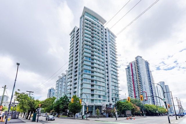 1209 - 161 Georgia Street W