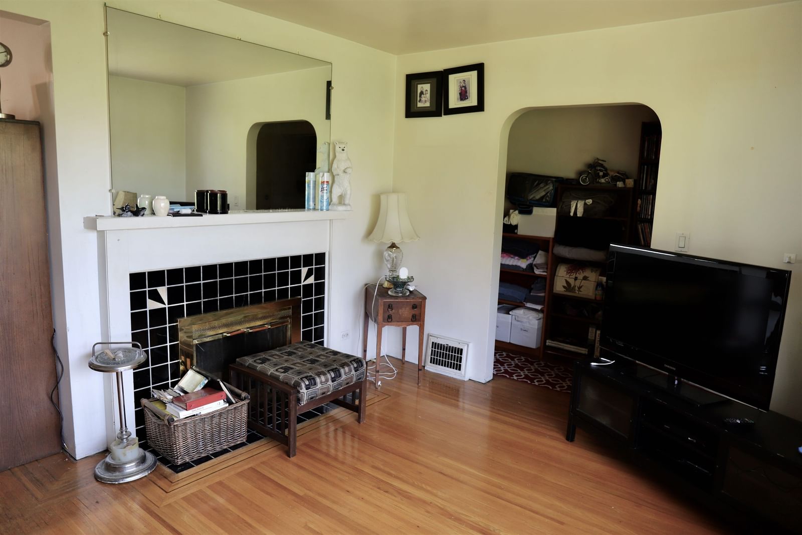 Listing Image 8