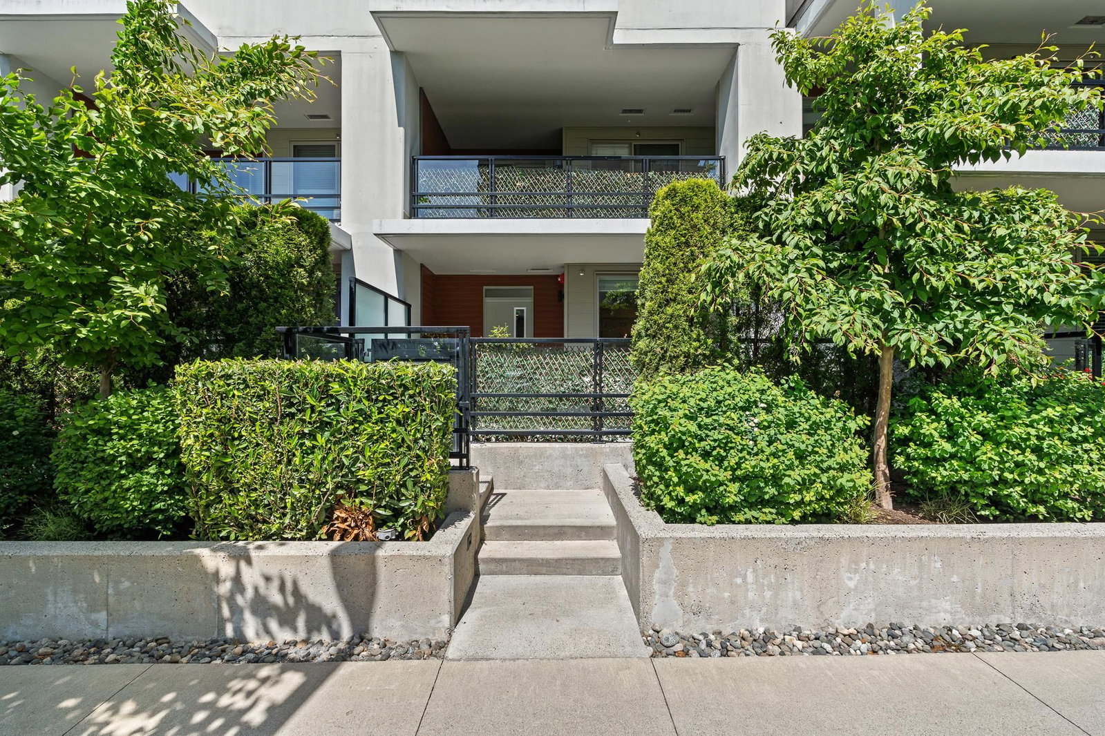 Listing Image 25