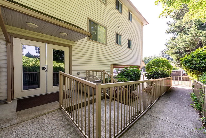 201 - 33839 Marshall Road
