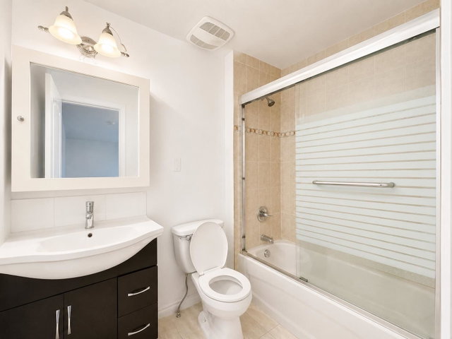 2br - 5838 Kerr Street
