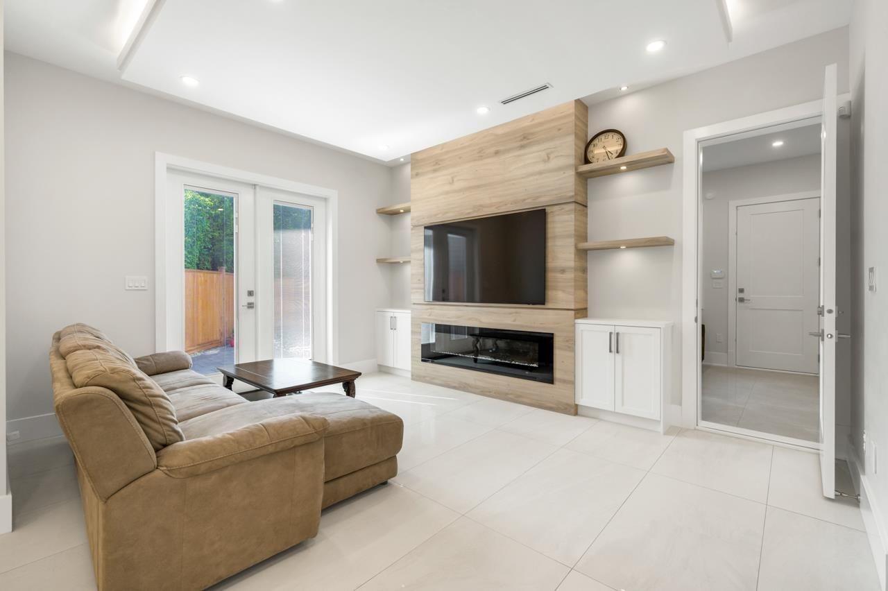 Listing Image 15