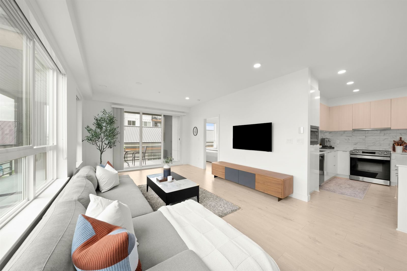 Listing Image 11